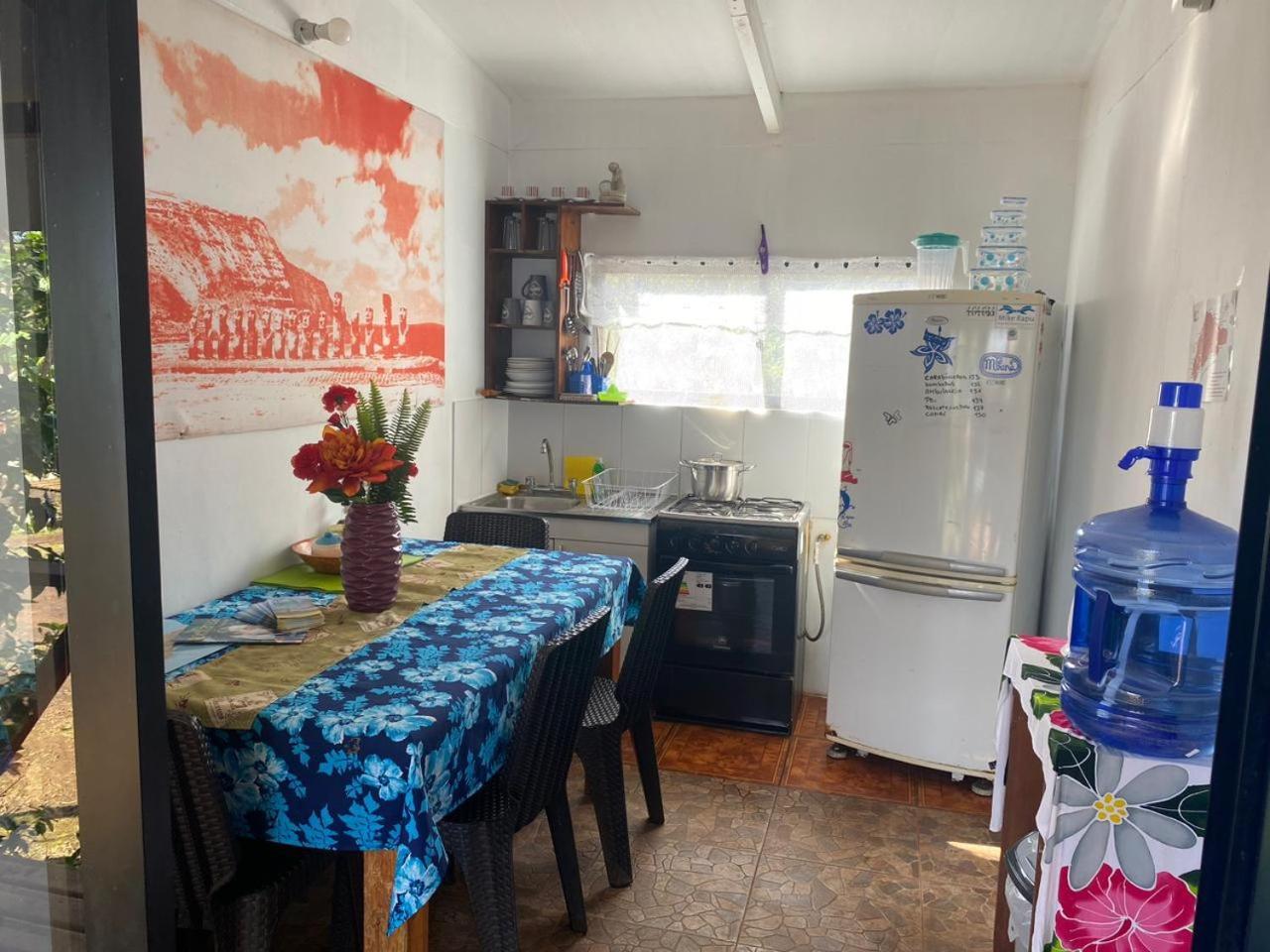 Hostel Pua Vaenga Hanga Roa Zewnętrze zdjęcie