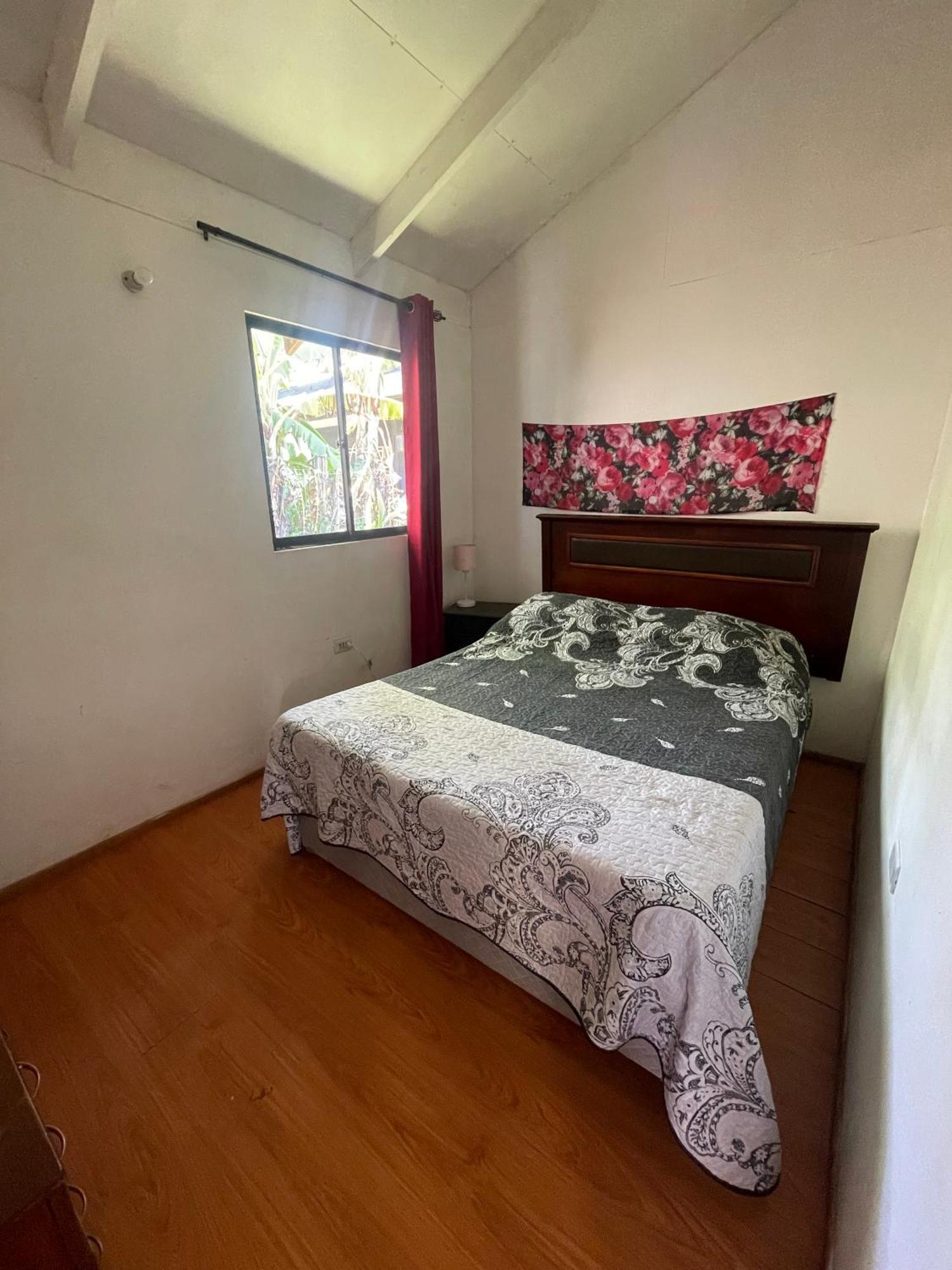 Hostel Pua Vaenga Hanga Roa Zewnętrze zdjęcie